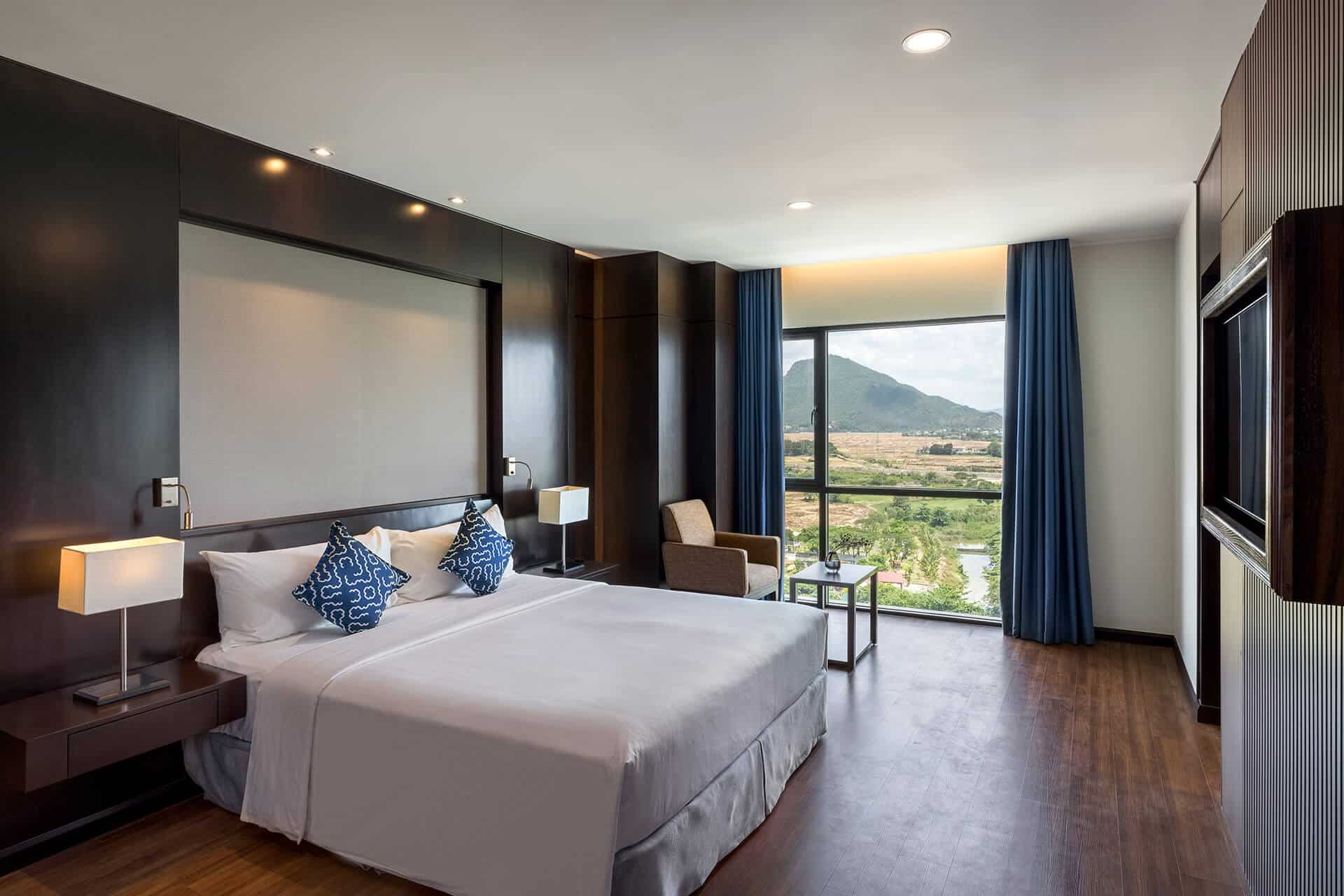 Phòng Deluxe Club Suite tại TUI BLUE Tuy Hòa